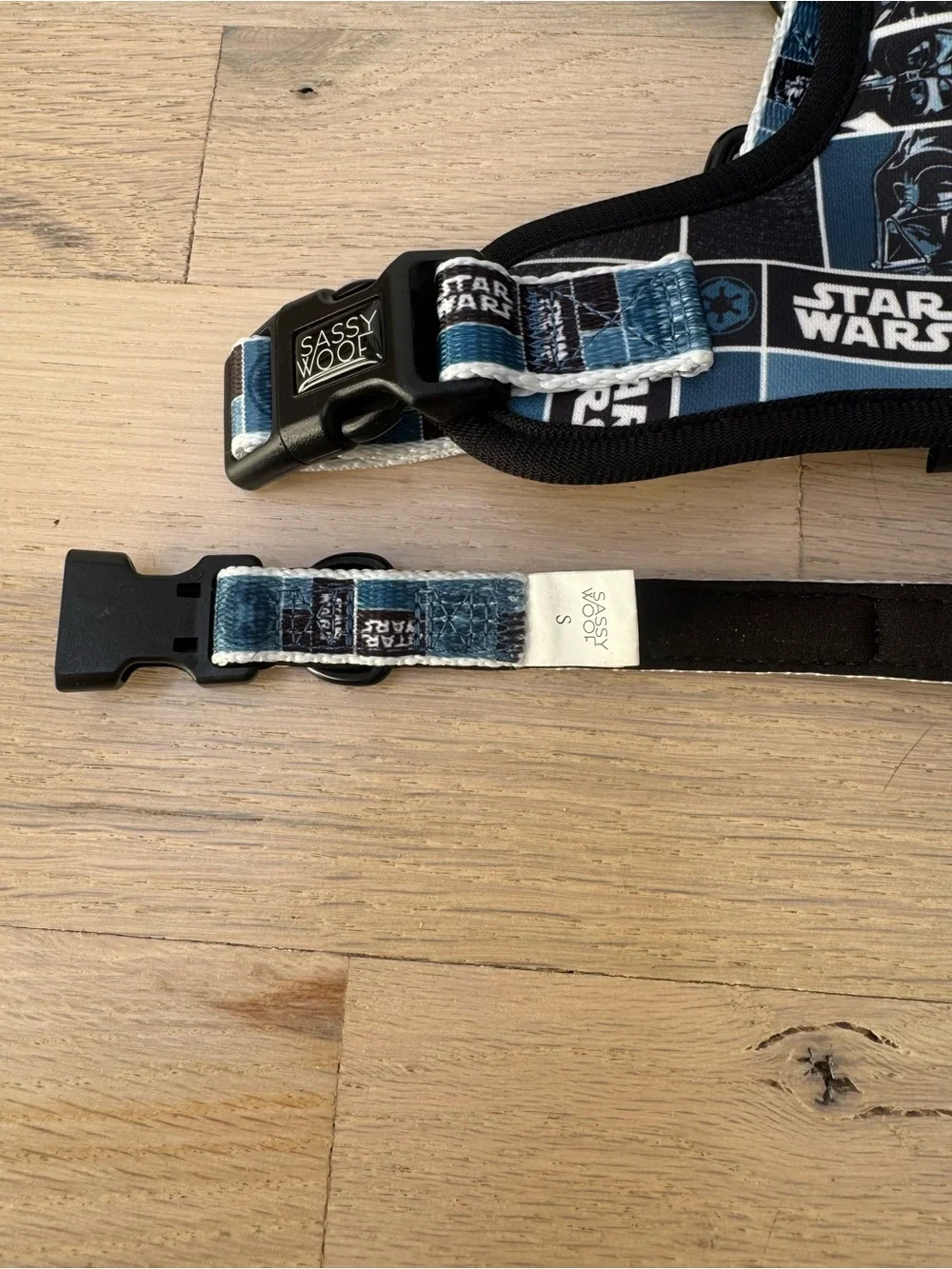 NWOT Sassy Woof x Star Wars - Darth Vader  Walk Set